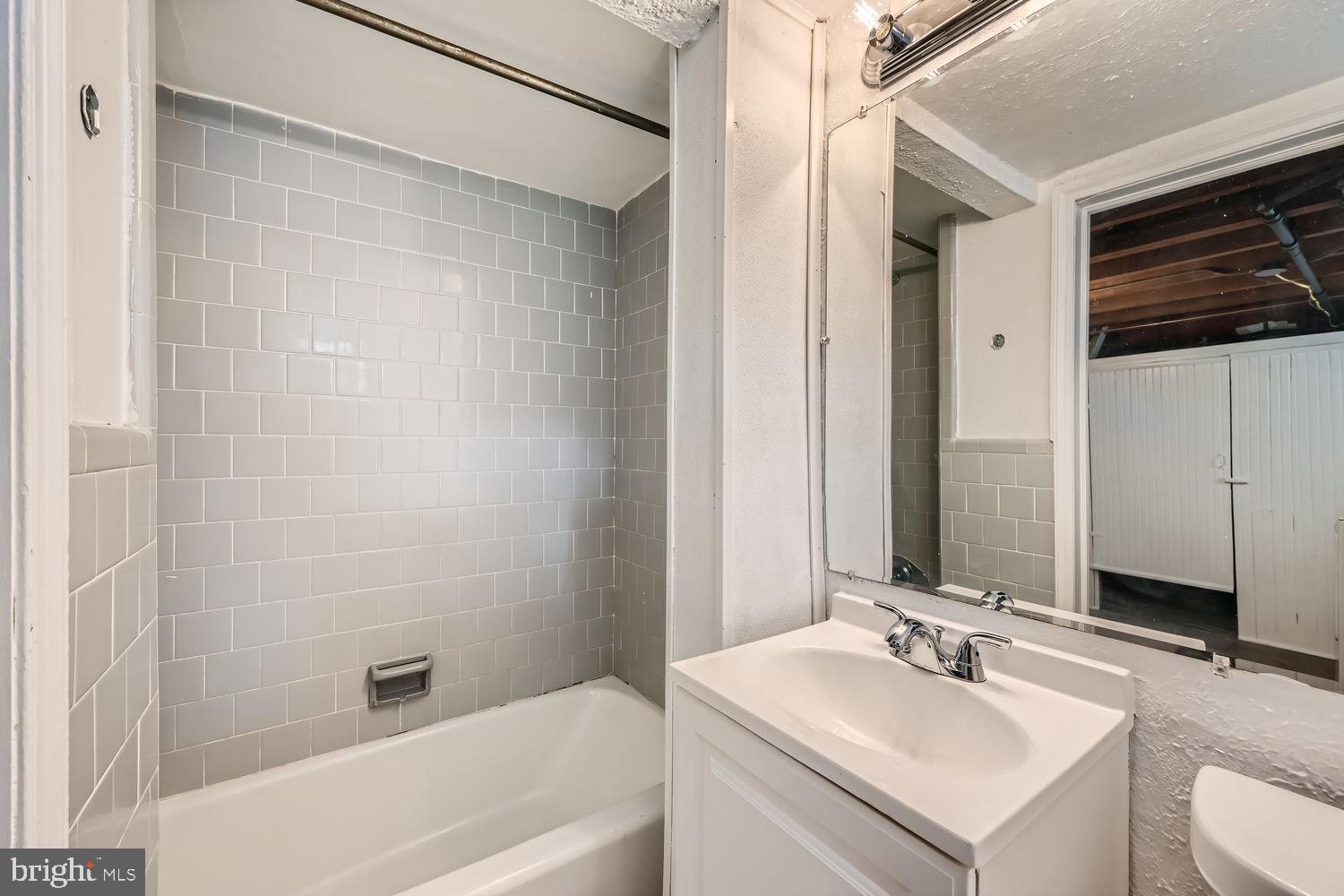 1663 Argonne Drive Baltimore, MD 21218 - Photo 17 of 21