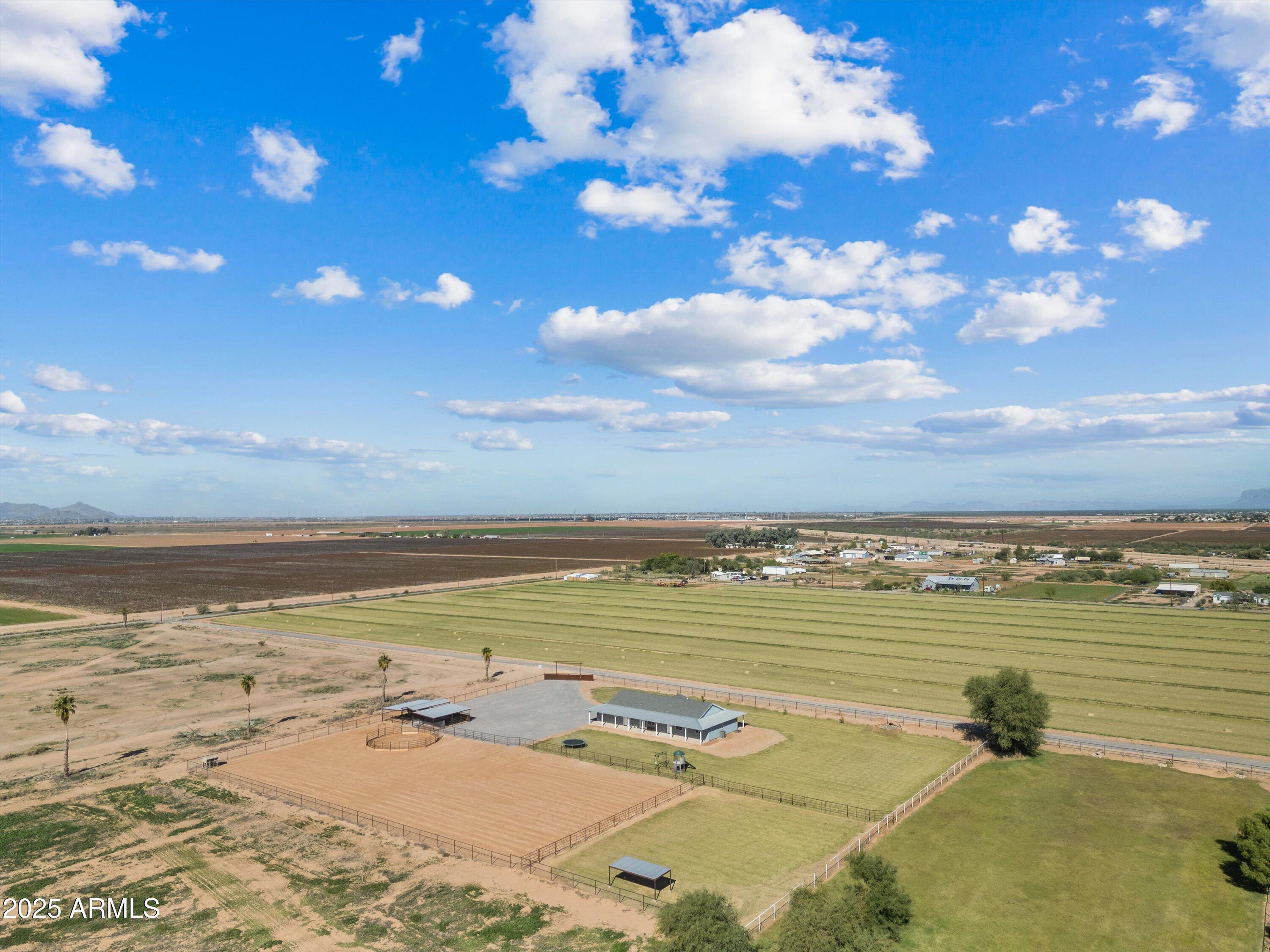 10473 East Dixie Road Florence, AZ 85132 - Photo 37 of 42 a view of an ocean and beach