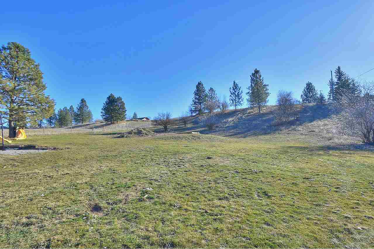 3120 East Center Road Mead, WA 99021 - Photo 14 of 20