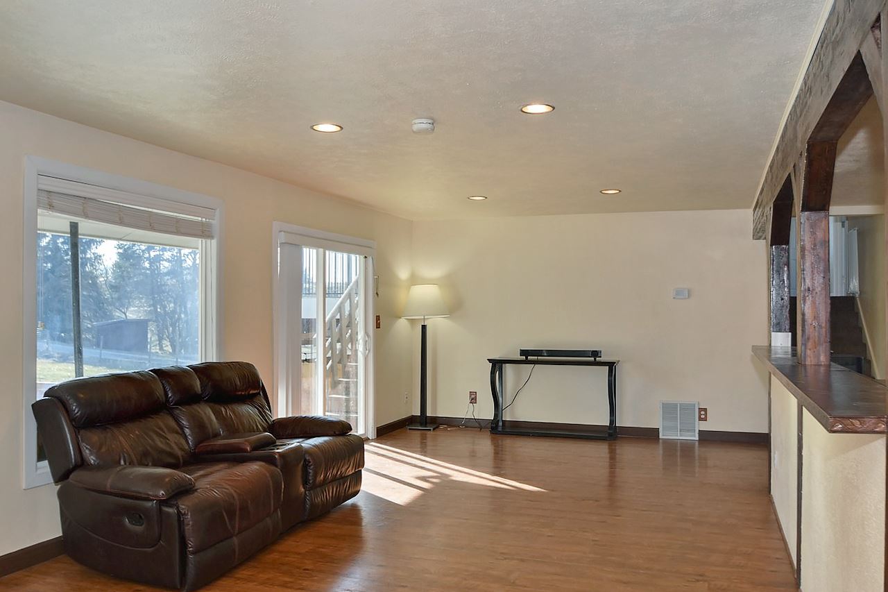 3120 East Center Road Mead, WA 99021 - Photo 6 of 20