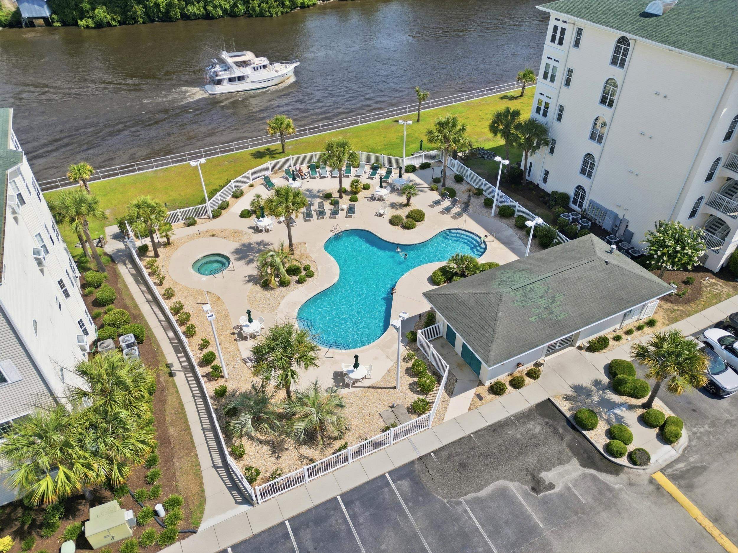 1100 Commons Boulevard, Unit 304 Myrtle Beach, SC 29572 - Photo 8 of 40