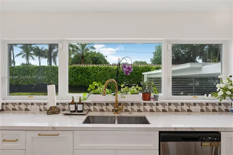$1,685,000 | 5785 Southwest 46th Terrace, Miami, FL 33155