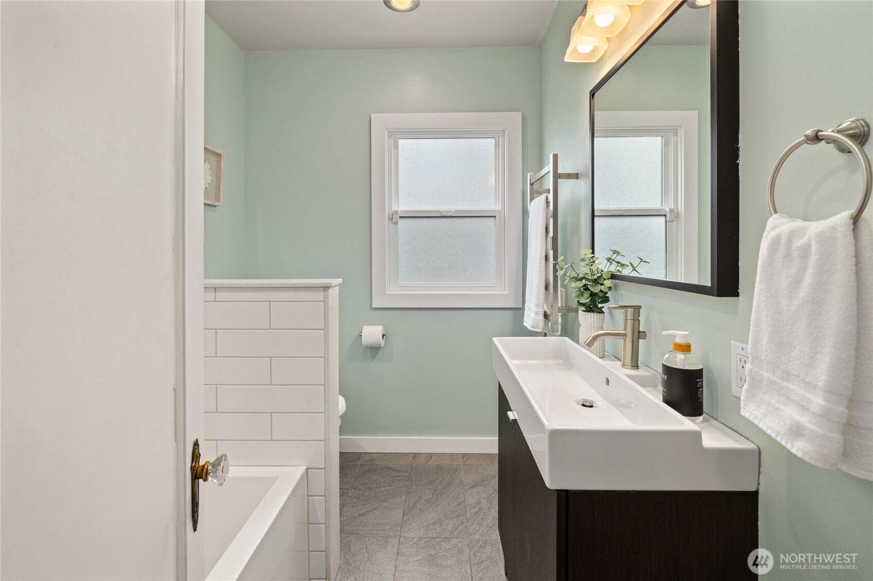6759 41st Avenue Southwest Seattle, WA 98136 - Photo 15 of 40