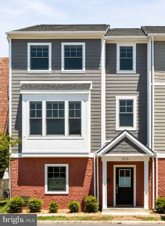 $600,000 | 313 Charles Street, Fredericksburg, VA 22401