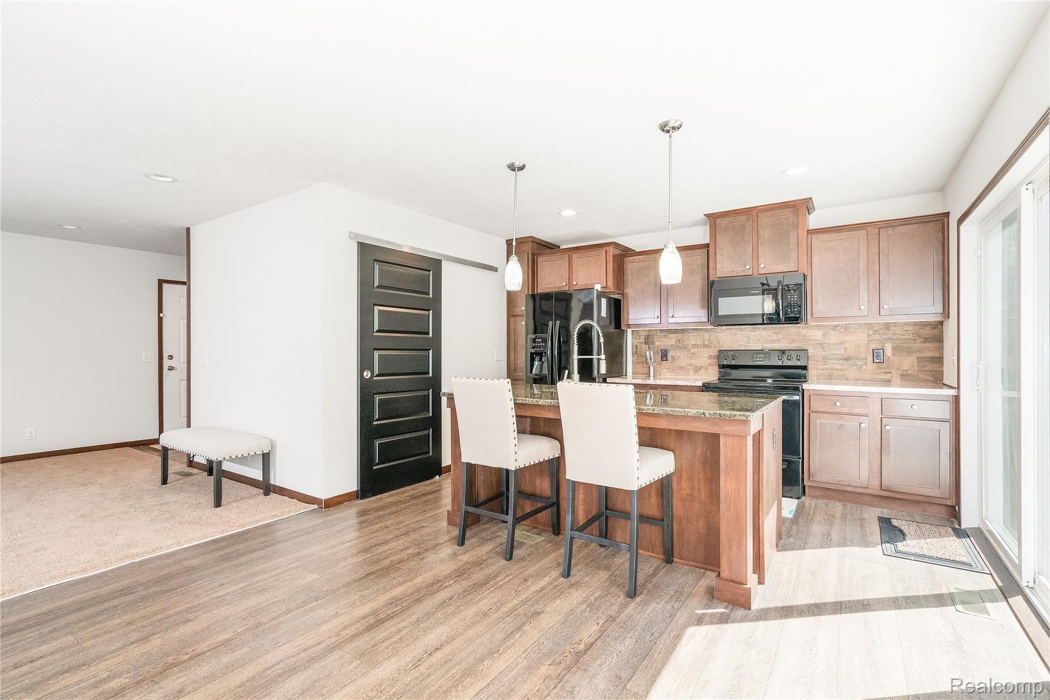 24326 Sumpter Road Belleville, MI 48111 - Photo 7 of 32 24326 Sumpter Rd-3059.jpg