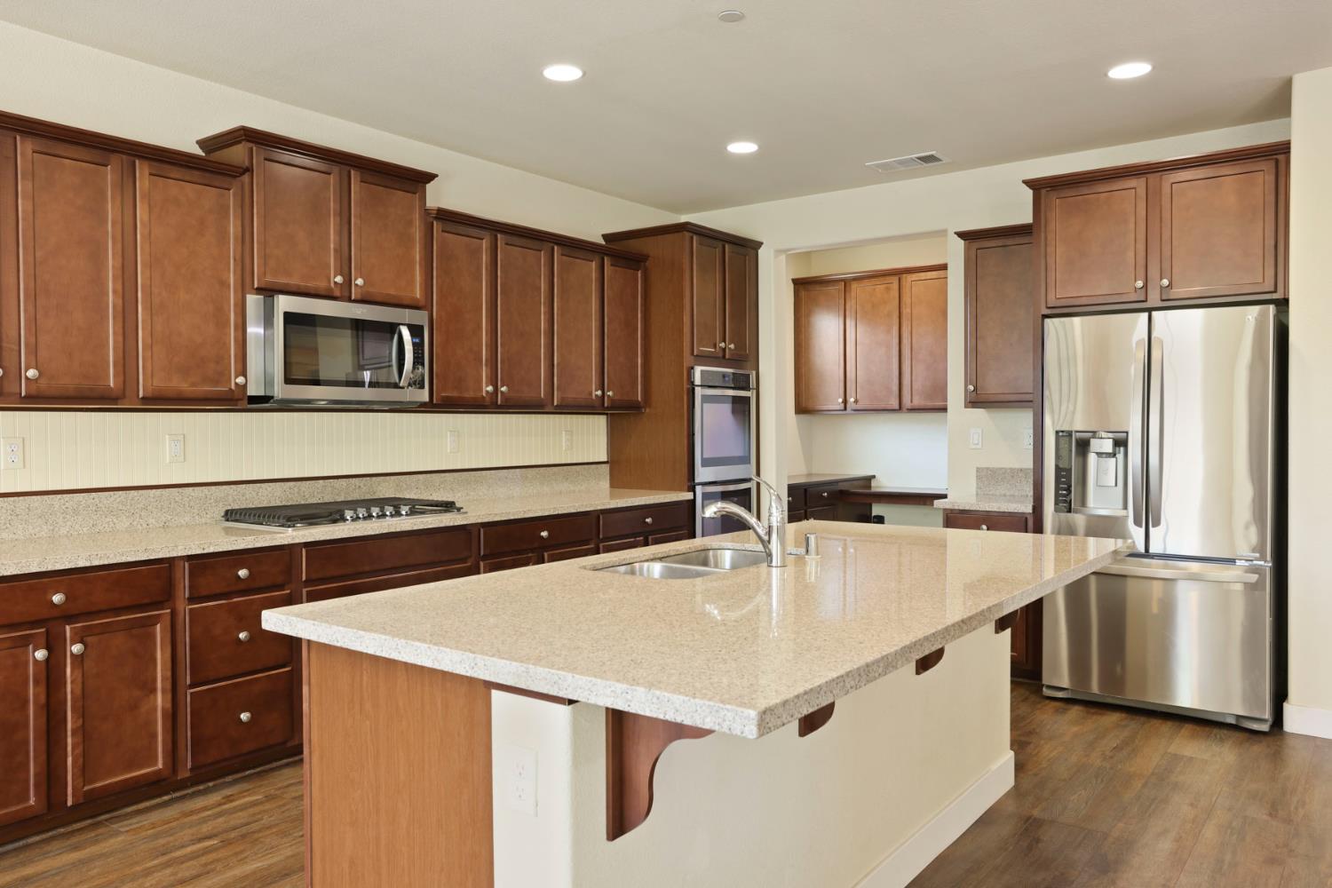 2364 Inyo Place Manteca, CA 95337 - Photo 27 of 69