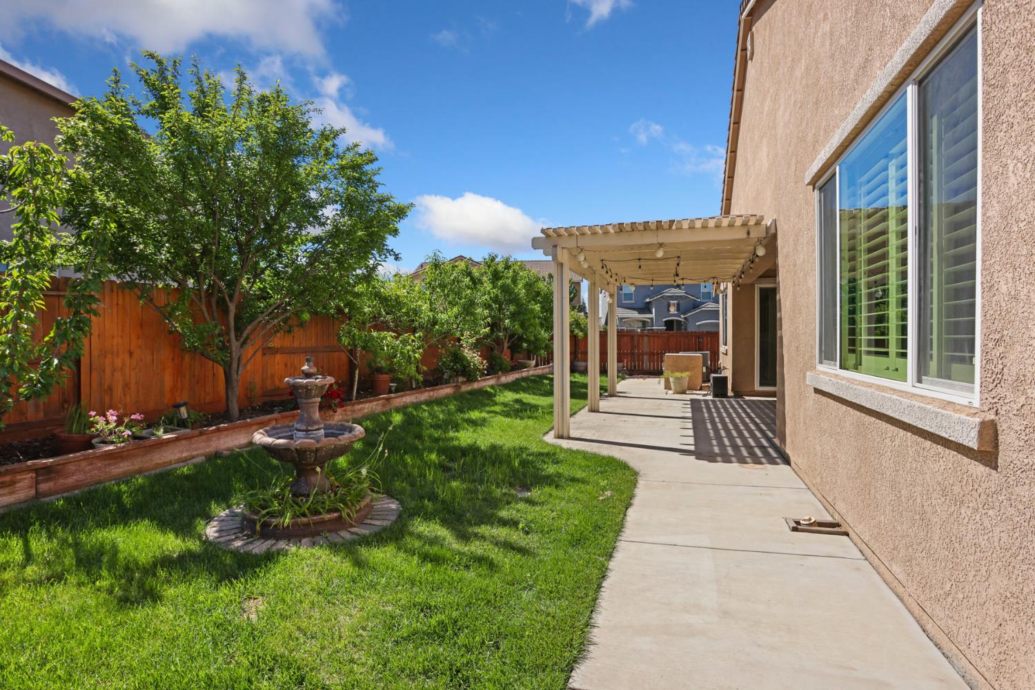 2364 Inyo Place Manteca, CA 95337 - Photo 49 of 69
