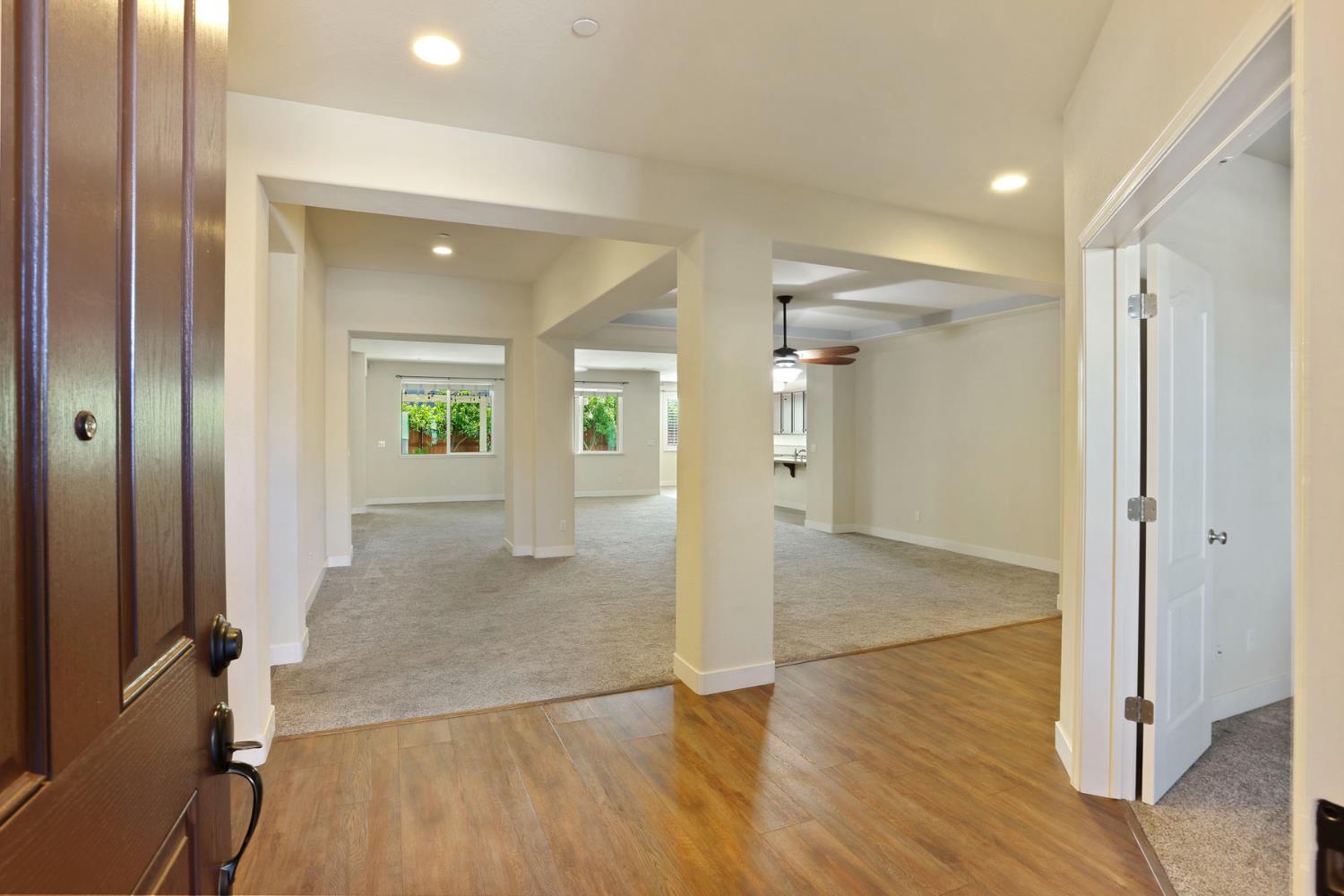 2364 Inyo Place Manteca, CA 95337 - Photo 7 of 69