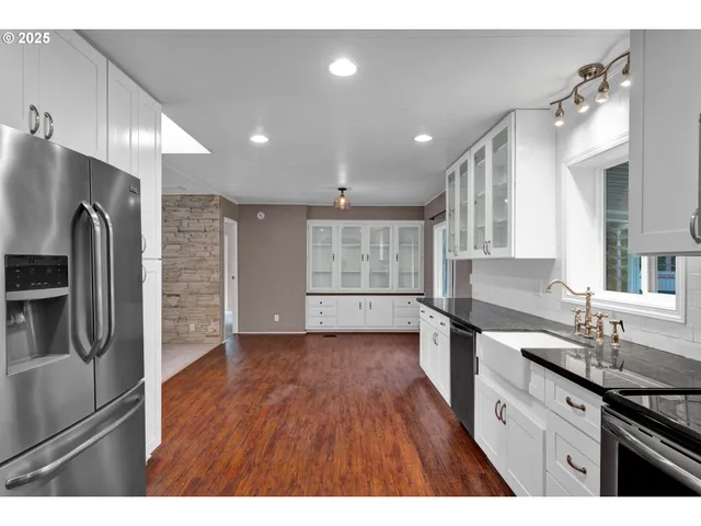 $475,000 | 26312 Shady Oak Drive, Monroe, OR 97456