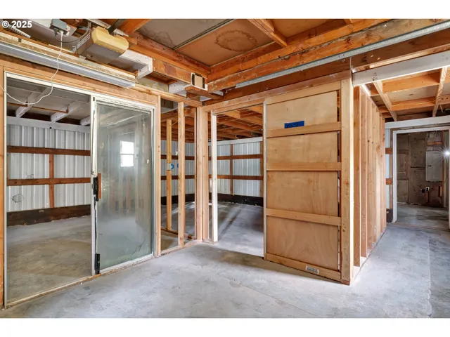 $475,000 | 26312 Shady Oak Drive, Monroe, OR 97456