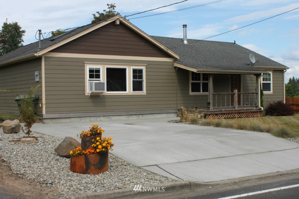303 Olson Road Longview, WA 98632 - Photo 1 of 16 Gallery Image 1