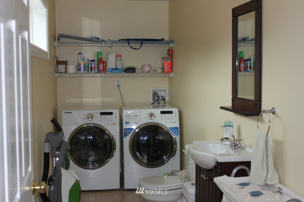 303 Olson Road Longview, WA 98632 - Photo 13 of 16 Gallery Image 13