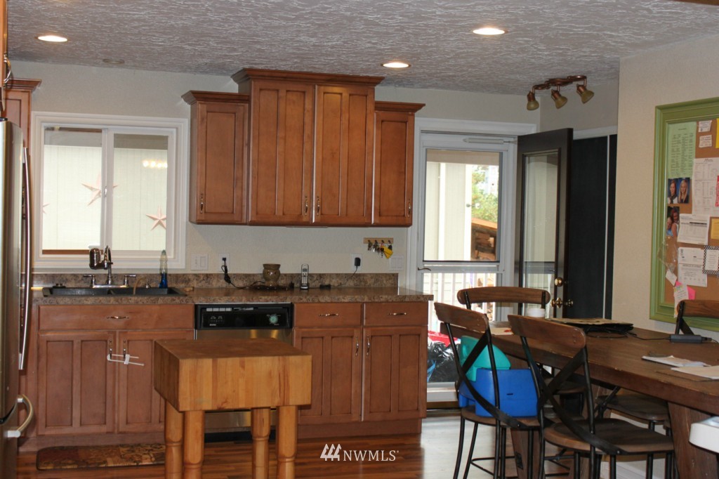 303 Olson Road Longview, WA 98632 - Photo 4 of 16 Gallery Image 4