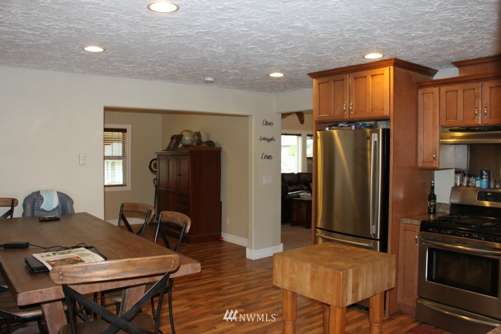 303 Olson Road Longview, WA 98632 - Photo 5 of 16 Gallery Image 5