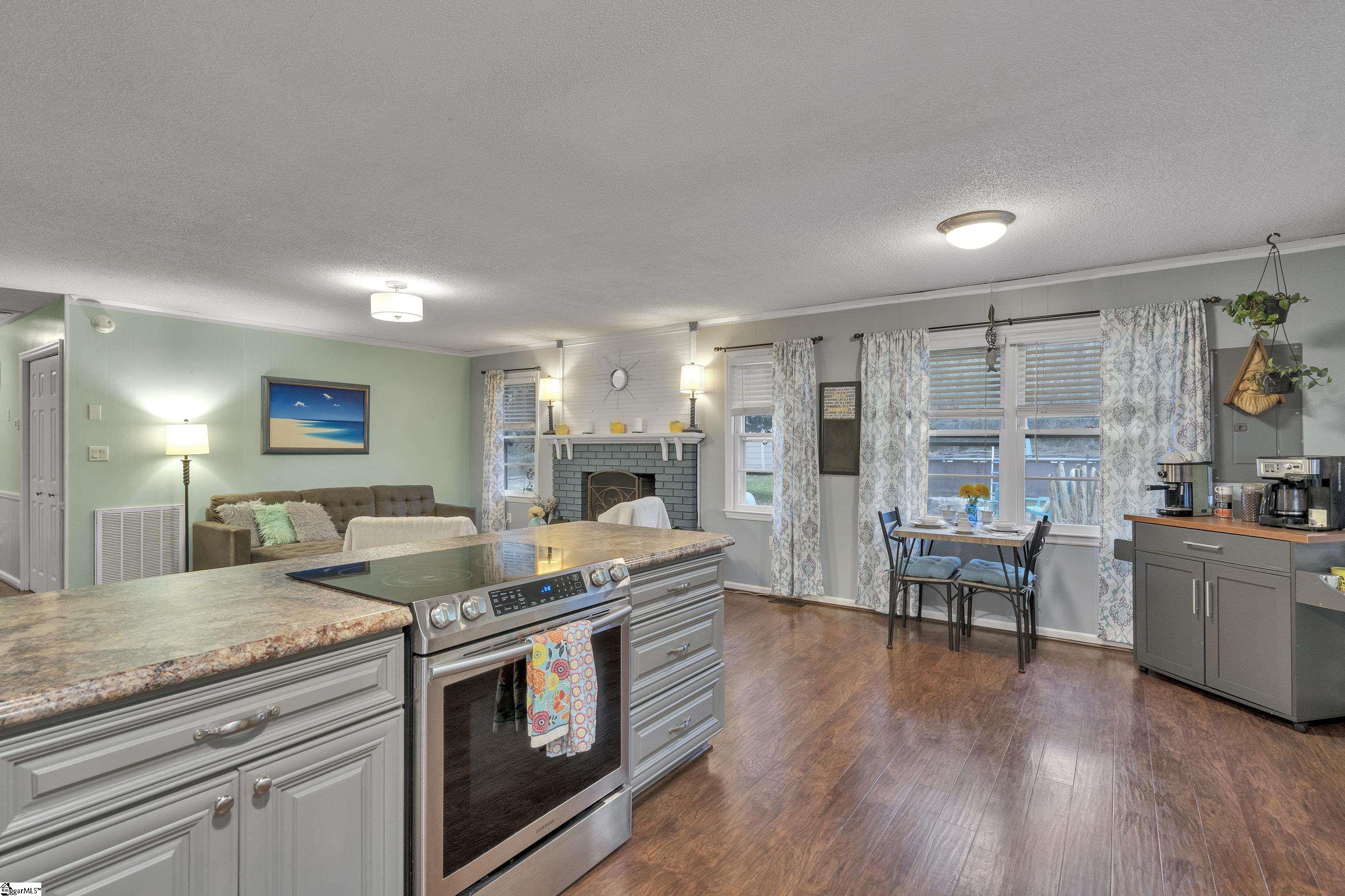 110 Coldstream Drive Boiling Springs, SC 29316 - Photo 6 of 31 Gallery Image 6
