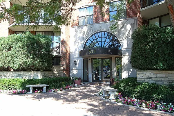 $428,000 | 511 Aurora Avenue, Unit 418, Naperville, IL 60540