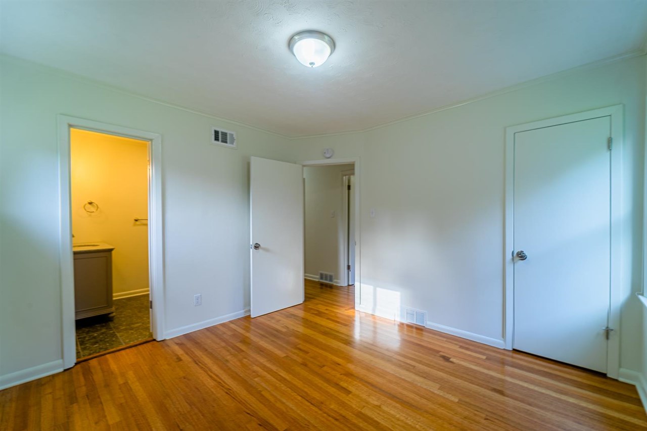 1577 Ivy Road Memphis, TN 38117 - Photo 14 of 24