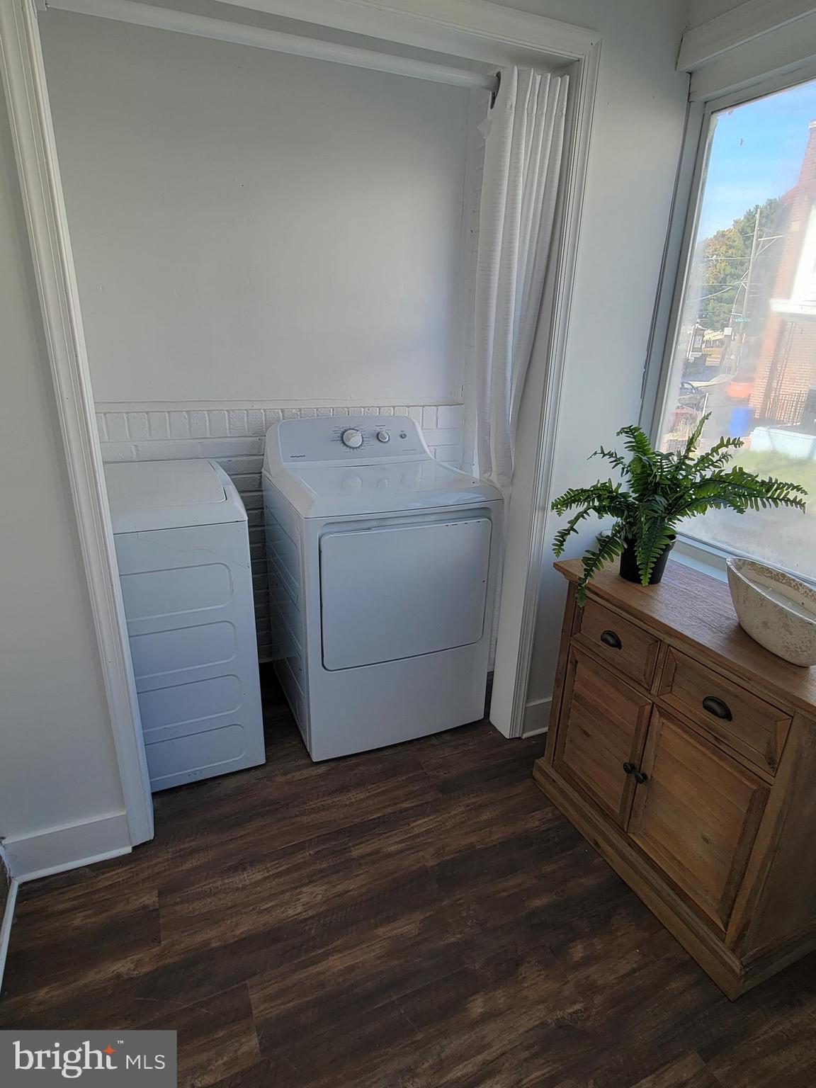 2048 East Rittenhouse Street Philadelphia, PA 19138 - Photo 5 of 31 Laundry in Foyer