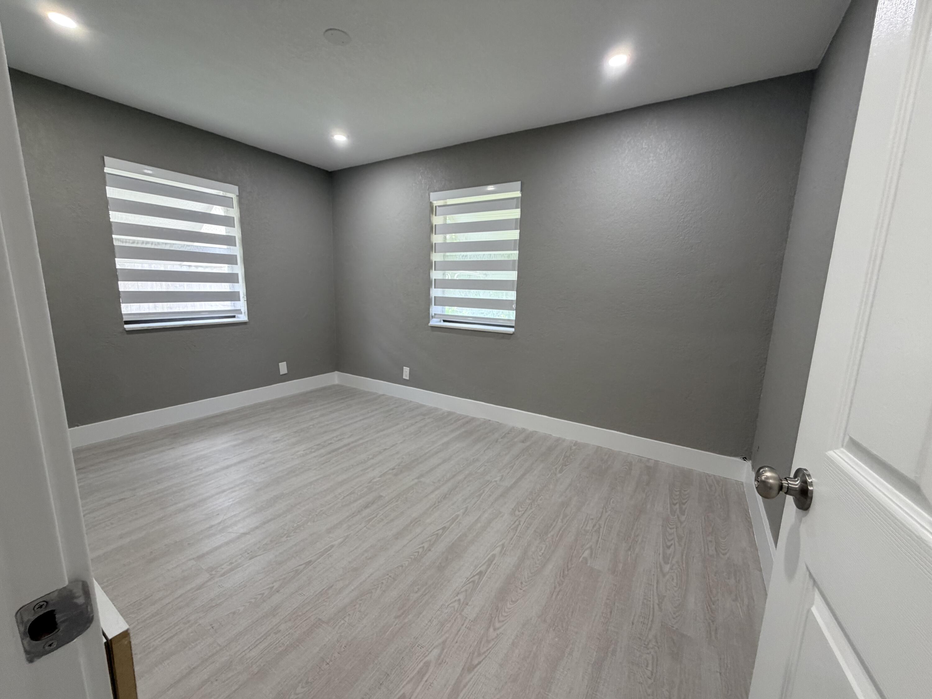 827 Franklin Road West Palm Beach, FL 33405 - Photo 4 of 19 IMG_1604