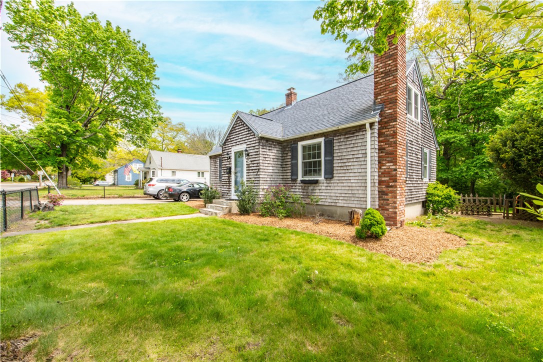 75 Knotty Oak Road Coventry, RI 02816 - Photo 3 of 48
