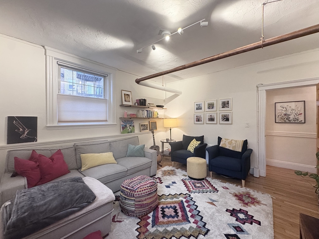 139 Beaconsfield Road, Unit 1B Brookline, MA 02445 - Photo 12 of 19