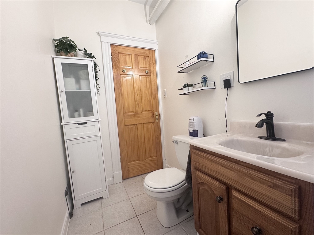 139 Beaconsfield Road, Unit 1B Brookline, MA 02445 - Photo 14 of 19