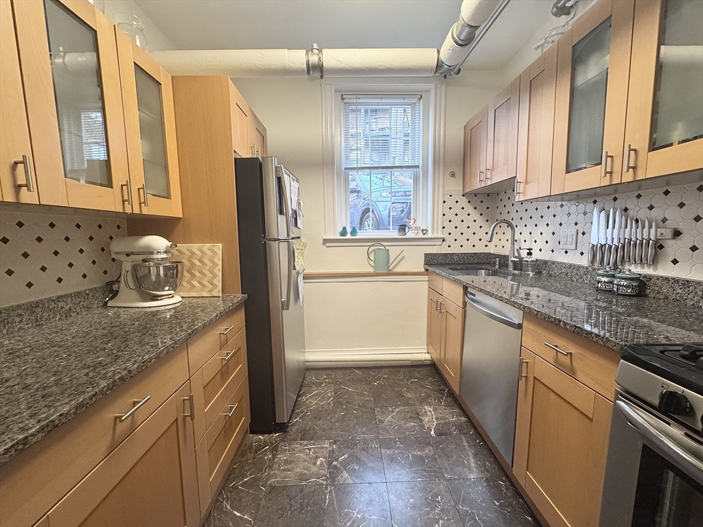 139 Beaconsfield Road, Unit 1B Brookline, MA 02445 - Photo 4 of 19