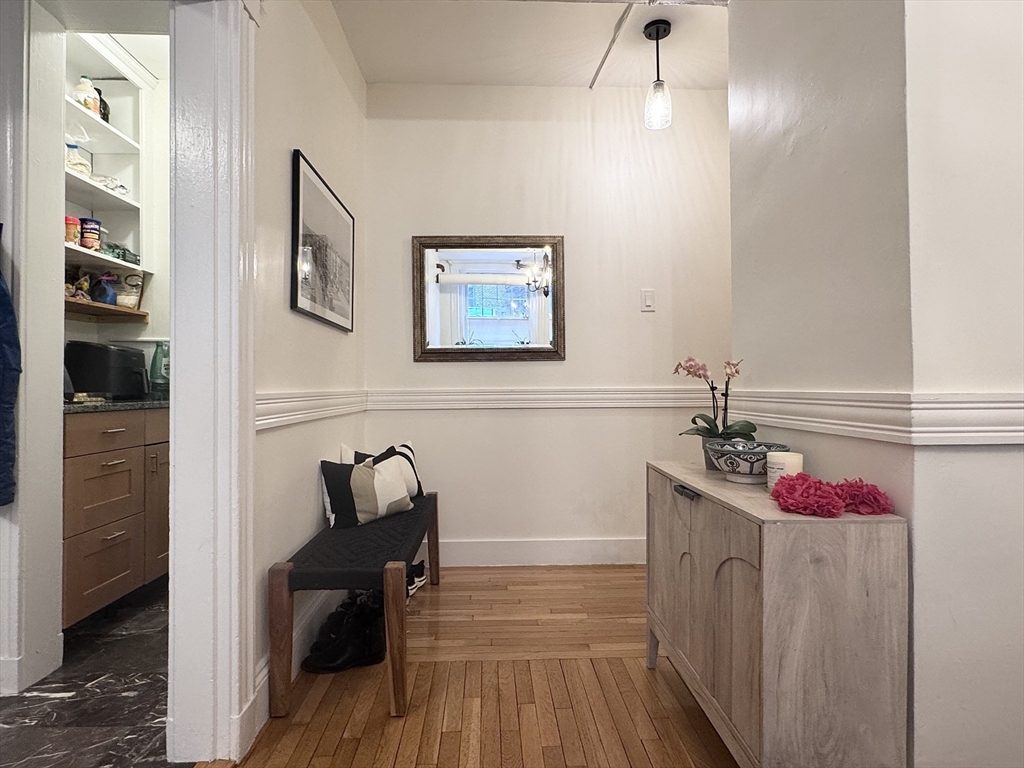 139 Beaconsfield Road, Unit 1B Brookline, MA 02445 - Photo 7 of 19