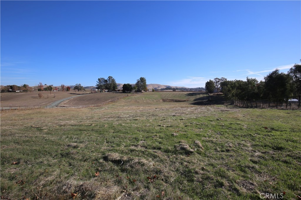 1455 Eureka Lane Templeton, CA 93465 - Photo 8 of 9