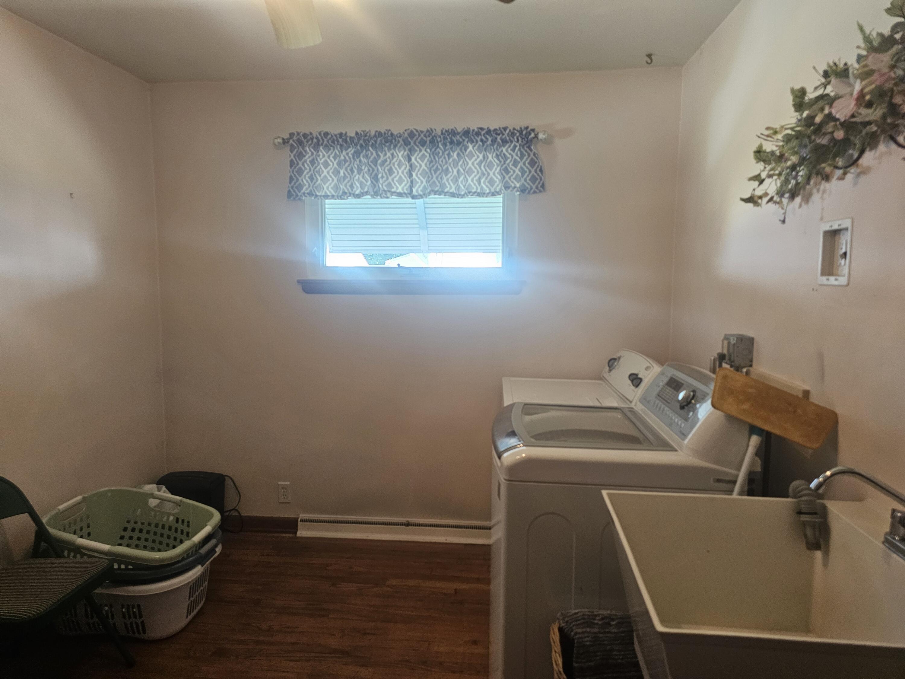 1714 Madison Street Manitowoc, WI 54220 - Photo 22 of 24 first floor bedroom currently used as a laundry