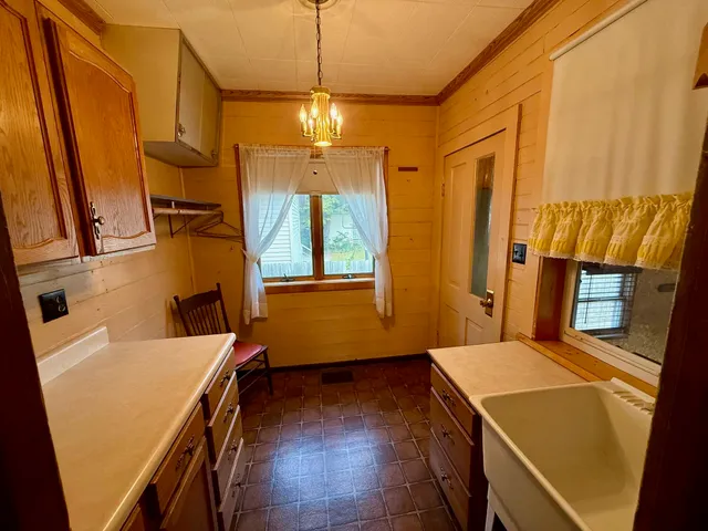 $199,000 | 1019 Vine Street, Manistee, MI 49660