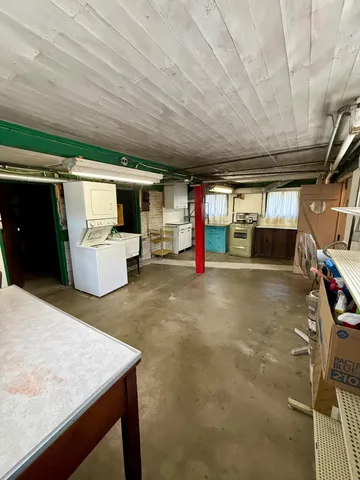 $199,000 | 1019 Vine Street, Manistee, MI 49660