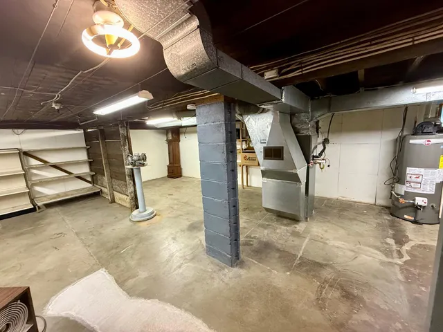 $199,000 | 1019 Vine Street, Manistee, MI 49660