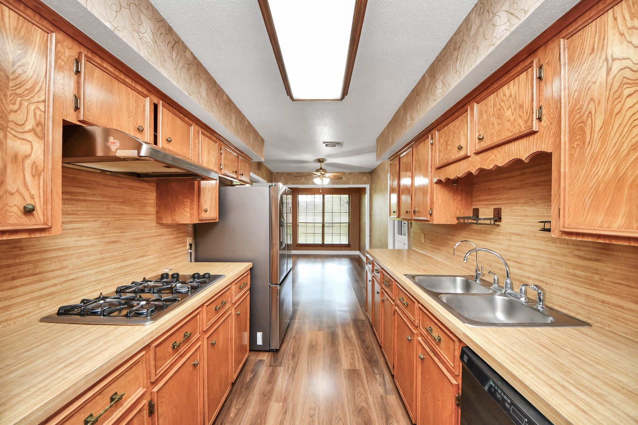 8407 Kirchner Road Manvel, TX 77578 - Photo 10 of 30 Kitchen