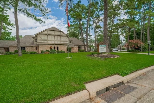 $330,000 | 13714 Hambleton Circle, Houston, TX 77069