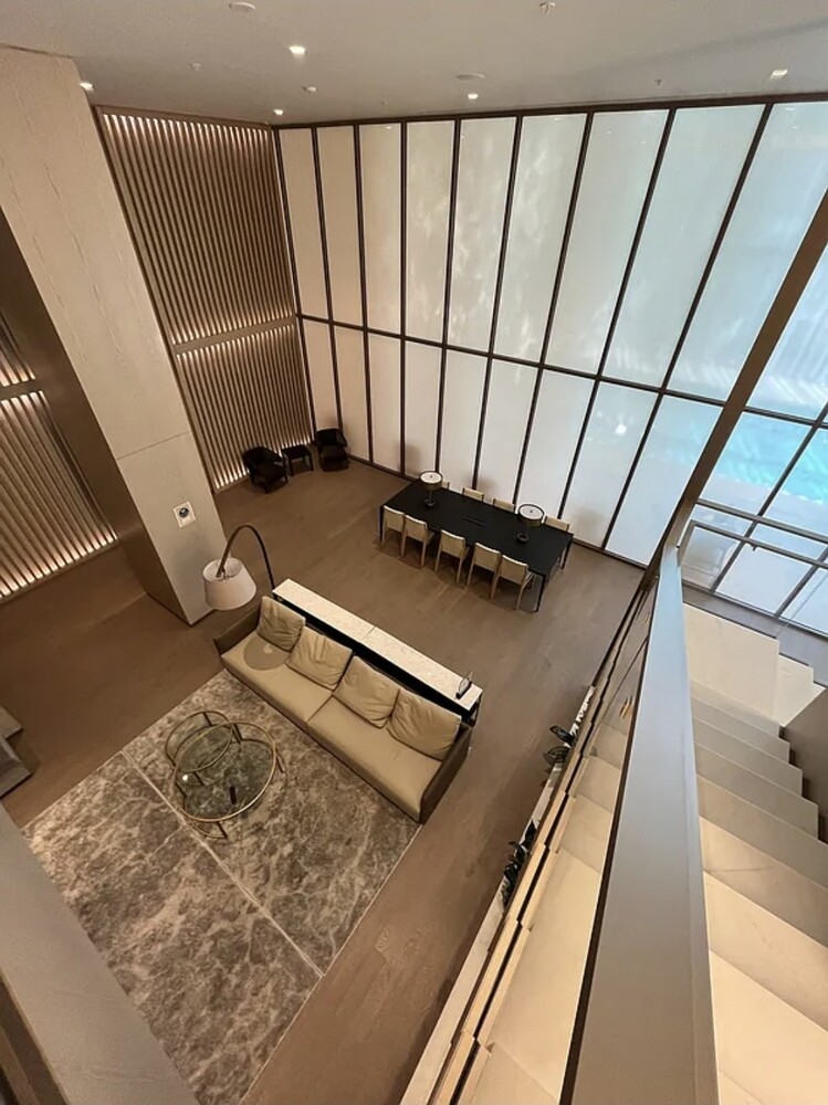 3 Court Square, Unit 2904 Queens, NY 11101 - Photo 8 of 12 a view of a balcony