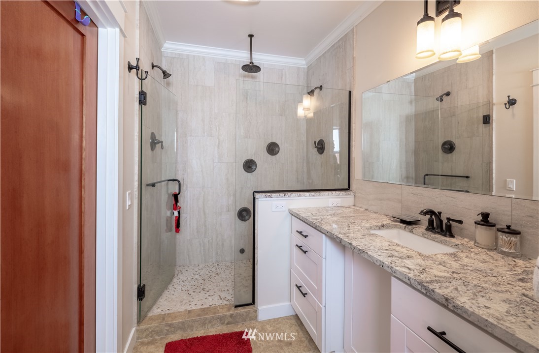 1065 Nile Avenue Northeast Renton, WA 98059 - Photo 14 of 27 Gallery Image 14