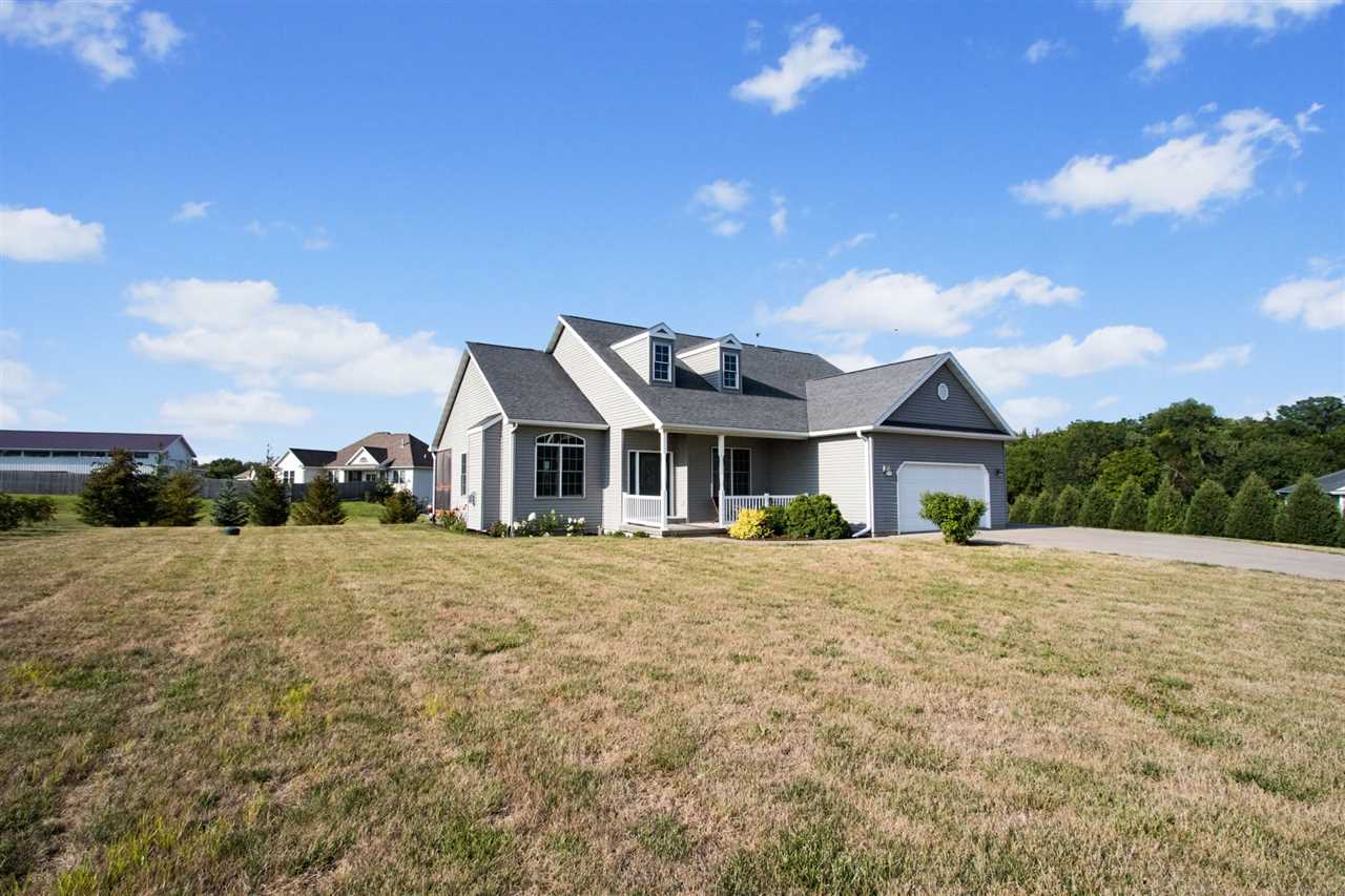 3144 White Oak Circle Riverside, IA 52327 - Photo 7 of 32 Gallery Image 7
