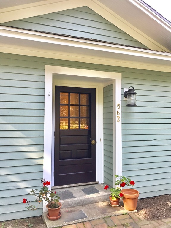 562 Montague Road Amherst, MA 01002 - Photo 2 of 30