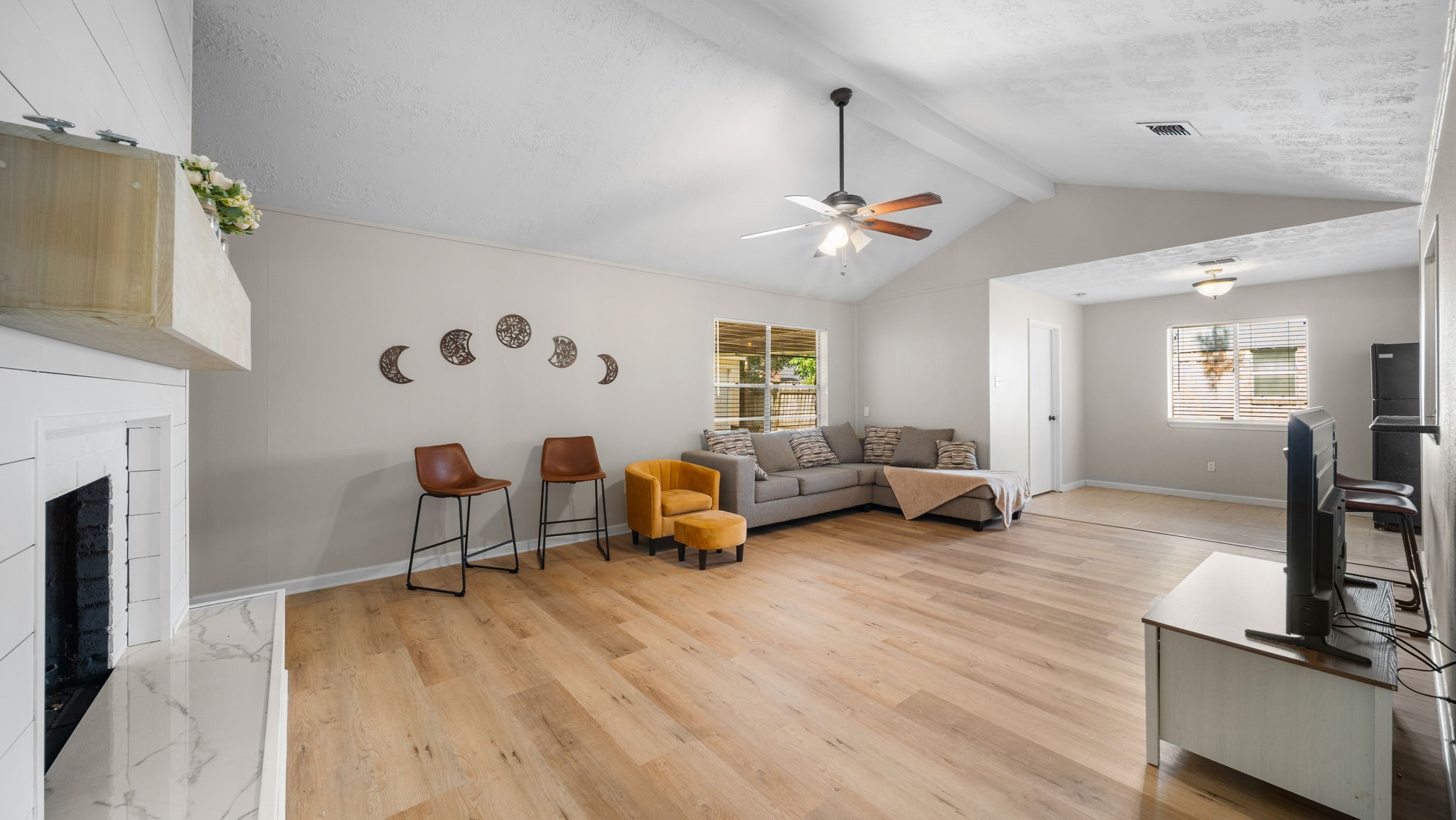 9631 Crail Drive Spring, TX 77379 - Photo 8 of 29 Living room