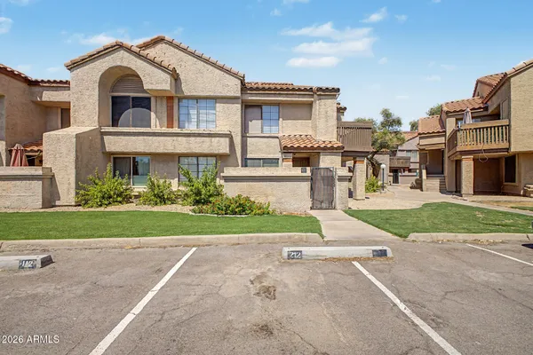 $225,000 | 700 East Mesquite Circle, Unit O211, Tempe, AZ 85288