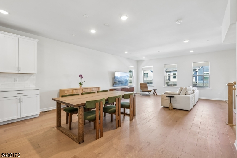 1 Periwinkle Lane Warren, NJ 07059 - Photo 27 of 31