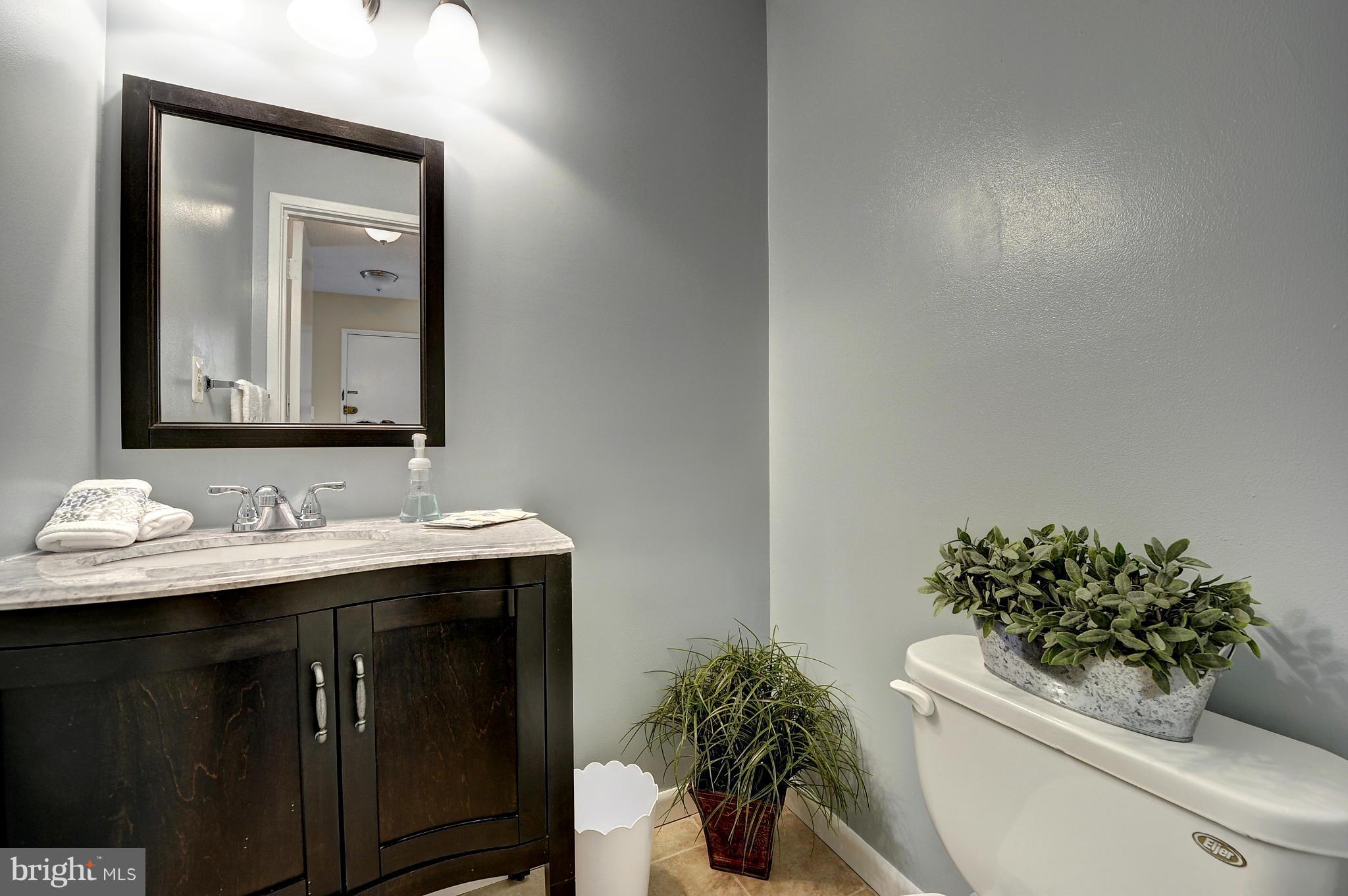 2196 Cartwright Place Reston, VA 20191 - Photo 4 of 30 Powder room