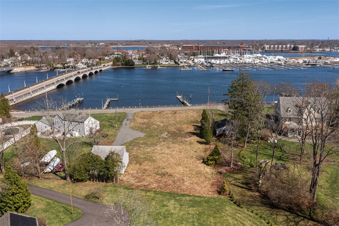 11 Mathewson Road Barrington, RI 02806 - Photo 5 of 9