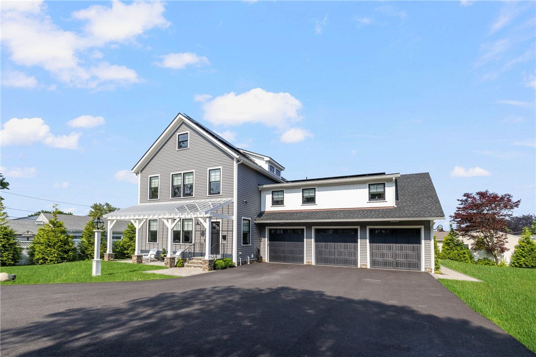 3 Oak Street Middletown, RI 02842 - Photo 2 of 50