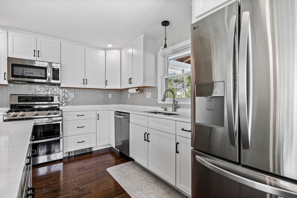 193 Bonham Road, Unit 193 Dedham, MA 02026 - Photo 2 of 24