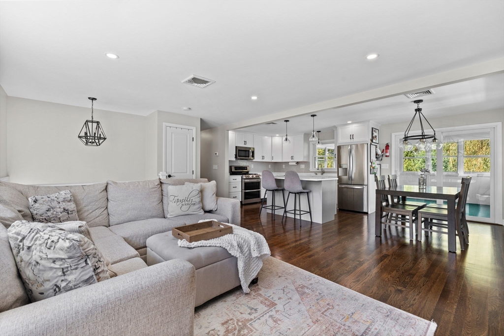 193 Bonham Road, Unit 193 Dedham, MA 02026 - Photo 5 of 24