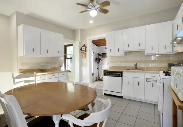 $2,500,000 | 69 Beach Avenue, Hull, MA 02045