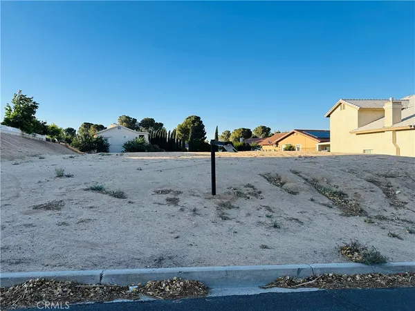 $20,000 | 14852 Autumn Lane, Helendale, CA 92342