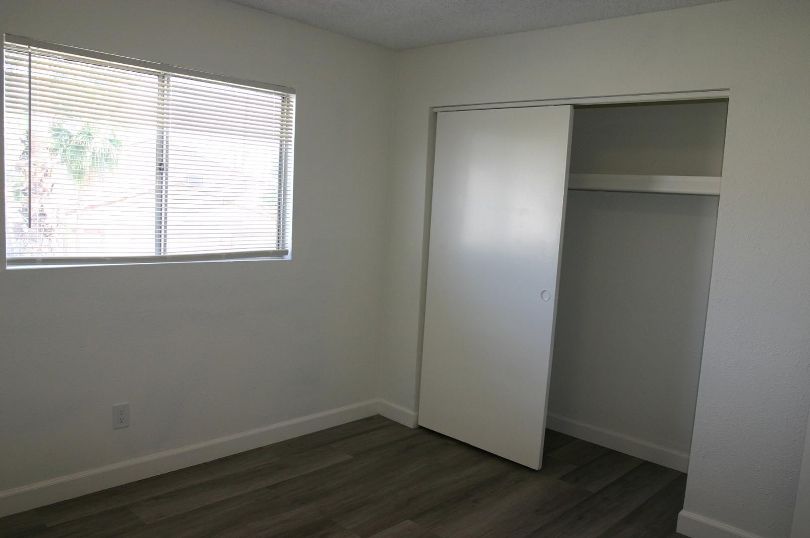 860 East Brown Road, Unit 7 Mesa, AZ 85203 - Photo 4 of 35 Photo #19